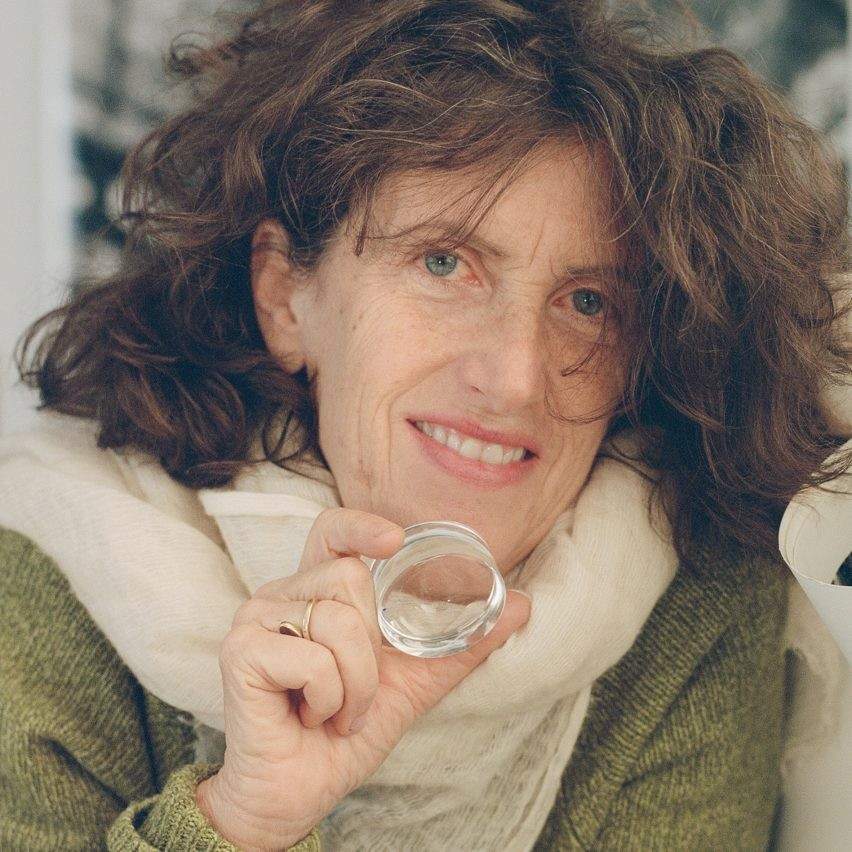 Hélène Binet 封面